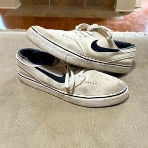 Nike SB Skater Shoes White/Cream Sz 8